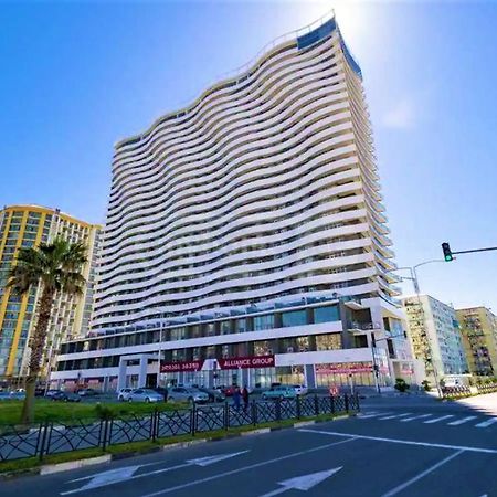 Sea View Studio Apartment In Orbi Residence Batumi Bagian luar foto