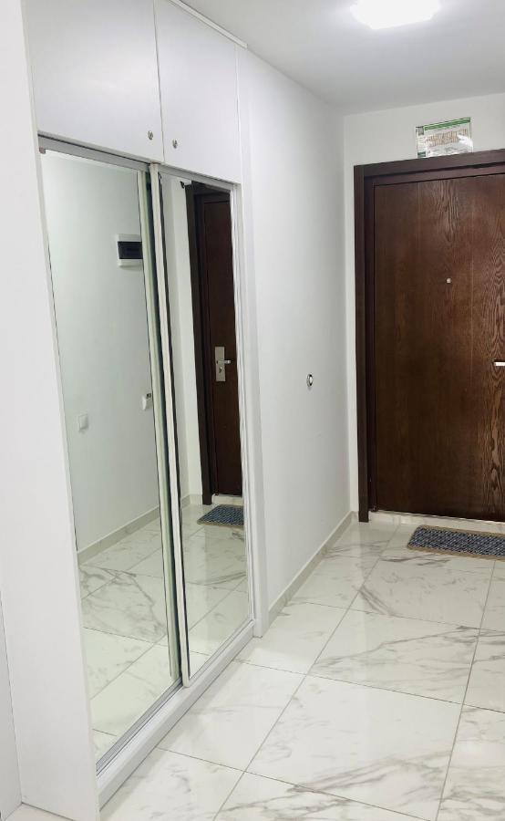 Sea View Studio Apartment In Orbi Residence Batumi Bagian luar foto
